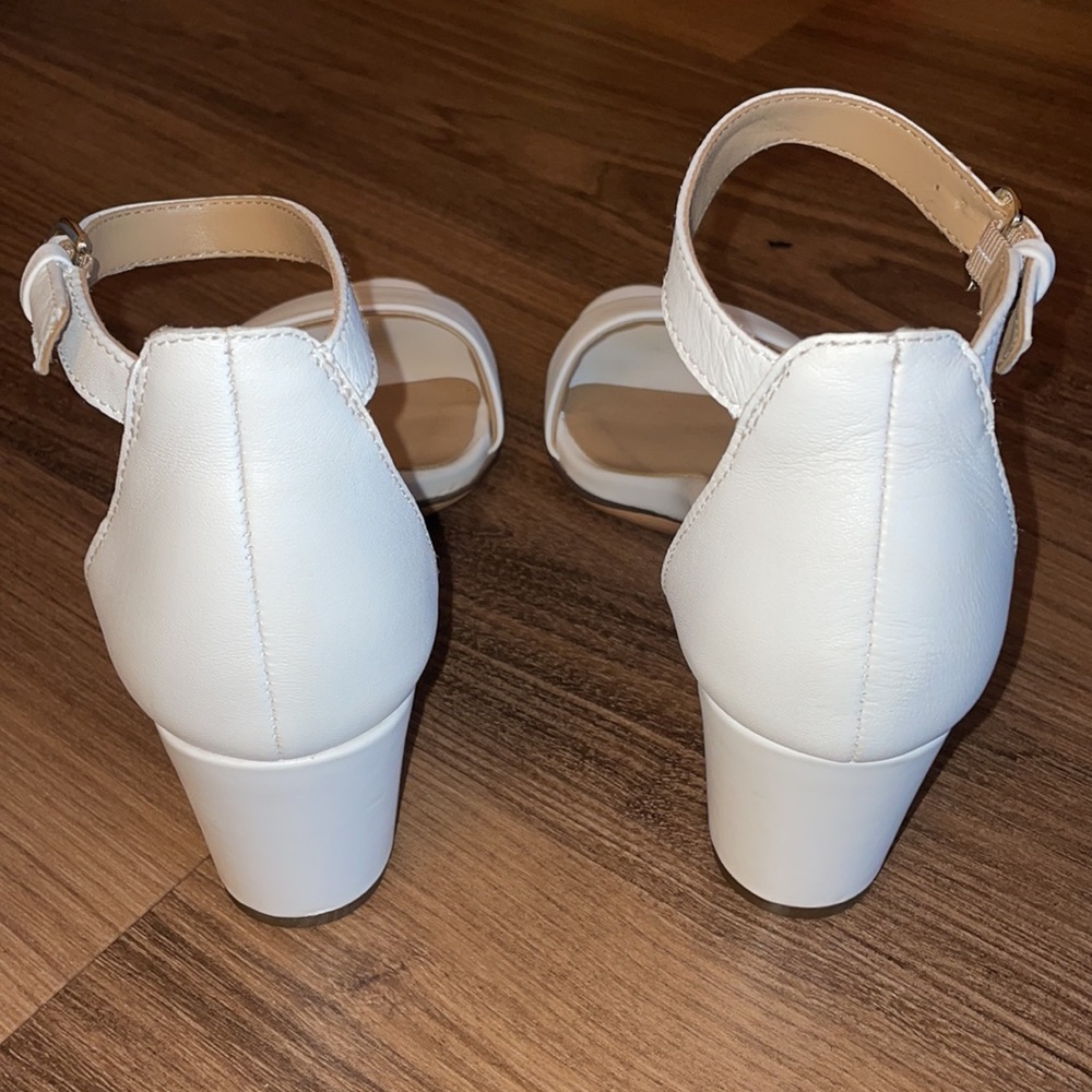 White Naturalizer Vera Dress Sandal 7.5W - Picture 5 of 8